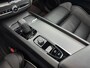 Volvo XC60 T8 Recharge R-Design | 21" | Luchtvering | Harman Kardon | Head-Up | Elektr. verst. Stoelen | Leder Dashboard | Getint Glas | Panoramadak