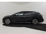 Volkswagen ID.7 Tourer Pro Limited Edition 77 kWh 286pk | Black Edition | Trekhaak elektrisch | Navigatie | Rondomzichtcamera | stoel/stuur vewarming \20"LMV