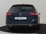 Volkswagen Passat Variant GTE Business 218pk | Dodehoekdetectie | Camera achter | Navigatie | Panorama dak | Matrix koplampen | Stuur+stoelverwarming | Adaptief cruise control | 17"LMV