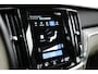 Volvo V60 T6 Recharge AWD Inscription | Trekhaak | Panoramadak | BLIS | Keyles Entry-Start | PDC V+A en Camera | Extra Getint glas | Verwarmde voorruit |