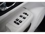 Volvo V60 T6 Recharge AWD Inscription | Trekhaak | Panoramadak | BLIS | Keyles Entry-Start | PDC V+A en Camera | Extra Getint glas | Verwarmde voorruit |