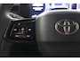 Toyota Urban Cruiser Dynamic 61 kWh | Keyless Entry | Stuurwielverwarming | Navigatie | Apple Carplay | Android Auto