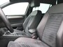 Volkswagen Passat Variant 1.4 TSI ACT Highline Business R 150PK DSG R-line, Virtual Cockpit, Trekhaak, 18" LM Velgen, Achteruitrijcamera, Navi Discover Pro, Adaptieve Cruise Controle, Clima