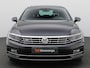 Volkswagen Passat Variant 1.4 TSI ACT Highline Business R 150PK DSG R-line, Virtual Cockpit, Trekhaak, 18" LM Velgen, Achteruitrijcamera, Navi Discover Pro, Adaptieve Cruise Controle, Clima