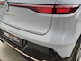 Renault Megane E-Tech EV60 Optimum Charge 220 Iconic / SOH 93% / Warmtepomp / Camera Binnenspiegel / 360 Camera / Navigatie / Carplay / Clima / Two Tone / 20" lm