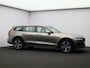 Volvo V60 Cross Country 2.0 B5 AWD Pro / Trekhaak / Lederen Bekleding / Elektrisch Verst. Stoelen / Stoel+Stuurverwarming / Adaptive Cruise / BLIS / Keyless /