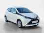 Toyota Aygo 1.0 VVT-i x-play | Dealeronderhouden | Camera | Winterbanden erbij | Airco |
