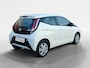 Toyota Aygo 1.0 VVT-i x-play | Dealeronderhouden | Camera | Winterbanden erbij | Airco |