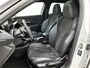 Peugeot 2008 1.2 GT 156pk Automaat | Schuif-/Kanteldak | Trekhaak | Stoel-/Voorruitverwarming | Navigatie | Adaptieve Cruise Control | Dodehoekdetectie | Camera | Keyless Entry/Start | Interieurverlichting | Apple Carplay/Android Auto |
