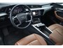 Audi E-tron 55 quattro Business Edition Plus 95 kWh 3-Fase SOH 93,2% | Panoramadak | Trekhaak | Leer | Navigatie