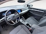 Volkswagen Golf 1.0 eTSI Life Business *Automaat*Navigatie*Parkeersensoren*LM.Velgen*IN ZEER NETTE STAAT!