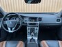 Volvo V60 Cross Country 2.0 T5 Summum | Achteruitrijcamera | Memory | BLIS | Afneembare Trekhaak | Parkeersensoren Achter | Keyless Go/Entry | Stoelverwarming | Cruise Control | Navigatie |