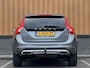Volvo V60 Cross Country 2.0 T5 Summum | Achteruitrijcamera | Memory | BLIS | Afneembare Trekhaak | Parkeersensoren Achter | Keyless Go/Entry | Stoelverwarming | Cruise Control | Navigatie |