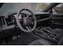 Porsche Cayenne Coupé Turbo E-Hybrid met GT Pakket | KERAMISCH | 360 CAMERA | STOELVERWARMING | STUURVERWARMING | CARBON IN & EXTERIEUR | SUEDE HEMEL | PASSENGER DISPLAY | SOFTCLOSE | HEAD UP |