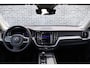 Volvo XC60 2.0 T6 Plug-in Hybrid AWD Plus Bright | Long Range PHEV | Panoramadak | Lederen bekleding | Adaptive cruise control | Stoel- en stuurverwarming | Actieve LED koplampen | Verwarmbare voorruit | Standkachel | Verwarmbare achterbank | Navigatie | Apple Carplay / Android Auto |