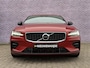 Volvo S60 2.0 T4 R-Design | Nieuwe Distributie riem | 12 mnd BOVAG garantie | Trekhaak | Camera | Stoelverwarming | Parkeersensoren V+A | Extra getint glas | 19" Velgen | Memory | Volvo on Call |