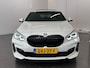 BMW 1-Serie 118i High Executive M sport | Panoramadak | Cruise Control | Apple Carplay/Android Auto | Sensoren voor en achter |