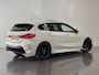 BMW 1-Serie 118i High Executive M sport | Panoramadak | Cruise Control | Apple Carplay/Android Auto | Sensoren voor en achter |