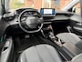 Peugeot e-208 EV Allure 50 kWh GROOT.NAVI / HALF.LEER / CAMERA / 17 INCH LMV /