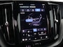 Volvo XC60 2.0 T6 Plug-in hybrid AWD Plus Dark (Pano / 360 Cam / H&K / Winterpakket)