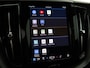 Volvo XC60 2.0 T6 Plug-in hybrid AWD Plus Dark (Pano / 360 Cam / H&K / Winterpakket)