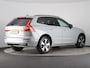 Volvo XC60 2.0 T6 Plug-in hybrid AWD Plus Dark (Pano / 360 Cam / H&K / Winterpakket)