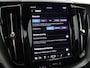 Volvo XC60 2.0 T6 Plug-in hybrid AWD Plus Dark (Pano / 360 Cam / H&K / Winterpakket)