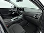Hyundai Kona Electric EV Fashion Sky 64 kWh | Schuifdak | All Season | Warmtepomp | Navigatie | Camera | Head-up display |