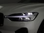 Volvo XC60 2.0 T6 Plug-in hybrid AWD Plus Dark (Pano / 360 Cam / H&K / Winterpakket)