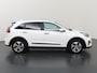 Kia Niro EV e-Niro ExecutiveLine 64 kWh | Panoramadak | Lederen Bekleding | JBL Audio | Dodehoekdetectie | Stoel/Stuurwielverwarming | Stoelventilatie | Elektrisch bedienbare bestuurdersstoel met geheugenfunctie