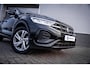 Volkswagen T-Roc 1.5 TSI R-Line | Cruise control adaptief | R-Line exterieur | Trekhaak met afneembare kogel