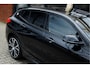 BMW X2 sDrive20i Aut. High Executive | M Sportpakket | 20" LM Velgen | Panoramadak | Harman Kardon | Head-Up Display | Navigatie incl. Apple CarPlay | Achteruitrijcamera |
