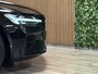 Volvo V60 T6 AWD Recharge Ultra Dark | Trekhaak | Schuifdak | Head-Up Display | Harman Kardon | Adaptieve Cruise Control | Stoelverwarming voor+achter | Stuurwielverwarming | Full LED Meesturende koplampen | Parkeercamera | Pilot Assist | BLIS Dode Hoek Detectie | Elektrische voorstoelen geheugen | Lederen bekleding | Zitting verlenging voorstoelen | Lederen dashboard | 18 Inch | Google Infotainment | Keyless Drive | Parkeersensoren voor+achter | Privacy Glass | Elektrisch bedienbare achterklep | DAB Radio | Apple Carplay/Android Auto | Volvo On Call met mobiele App functie | Onyx Black Metallic |