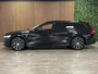Volvo V60 T6 AWD Recharge Ultra Dark | Trekhaak | Schuifdak | Head-Up Display | Harman Kardon | Adaptieve Cruise Control | Stoelverwarming voor+achter | Stuurwielverwarming | Full LED Meesturende koplampen | Parkeercamera | Pilot Assist | BLIS Dode Hoek Detectie | Elektrische voorstoelen geheugen | Lederen bekleding | Zitting verlenging voorstoelen | Lederen dashboard | 18 Inch | Google Infotainment | Keyless Drive | Parkeersensoren voor+achter | Privacy Glass | Elektrisch bedienbare achterklep | DAB Radio | Apple Carplay/Android Auto | Volvo On Call met mobiele App functie | Onyx Black Metallic |