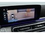 Mercedes-Benz V-klasse 250d L2 Avantgarde | Distronic | AMG | Trekhaak | Standverwarming | Surround Camera | Elek. Schuifdeuren | Multibeam LED | Leder | Rijassistentiepakket | Verwarmd Stuurwiel |