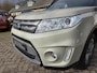 Suzuki Vitara 1.6 Exclusive Allgrip | Trekhaak / Navi | Two-Tone Beige