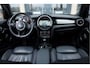 MINI Cooper 5-Deurs | Chili Business | Panoramadak | Union Jack | Leder | LED | Head-Up Display | Keyless | Stoelverwarming |