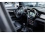 MINI Cooper 5-Deurs | Chili Business | Panoramadak | Union Jack | Leder | LED | Head-Up Display | Keyless | Stoelverwarming |