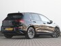 Volkswagen Golf 1.0 eTSI Life Business | Elektr. verstelbare bestuurdersstoel + memory | Apple carplay / Android auto | Dodehoekdetectie | Parkeersensoren voor + achter |