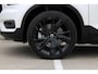 Volvo XC40 Recharge P8 AWD R-Design Lichtmetalen Velgen 20" | 360°-camera | BLIS | Kunstlederen/Alcantara Bekleding | R-Design Exterieur |Google Navigatiesysteem Full Map + Hard Disk | LED koplampen | Electronic Climate Controle | Verwarmende Voorstoelen + Stuurwiel |