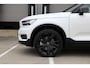 Volvo XC40 Recharge P8 AWD R-Design Lichtmetalen Velgen 20" | 360°-camera | BLIS | Kunstlederen/Alcantara Bekleding | R-Design Exterieur |Google Navigatiesysteem Full Map + Hard Disk | LED koplampen | Electronic Climate Controle | Verwarmende Voorstoelen + Stuurwiel |