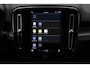 Volvo XC40 Recharge P8 AWD R-Design Lichtmetalen Velgen 20" | 360°-camera | BLIS | Kunstlederen/Alcantara Bekleding | R-Design Exterieur |Google Navigatiesysteem Full Map + Hard Disk | LED koplampen | Electronic Climate Controle | Verwarmende Voorstoelen + Stuurwiel |
