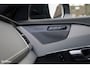 Volvo XC90 2.0 T8 Recharge AWD R-Design | Panorama dak | Zwenkbare trekhaak | Harman Kardon | Adaptieve cruise | Memory |