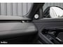 Land Rover Range Rover Evoque 1.5 P300e AWD R-Dynamic SE | Adaptieve cruise | Zwenkbare trekhaak | Premium audio | Apple carplay |