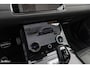Land Rover Range Rover Evoque 1.5 P300e AWD R-Dynamic SE | Adaptieve cruise | Zwenkbare trekhaak | Premium audio | Apple carplay |
