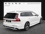 Volvo V60 T6 Plug-in hybrid AWD Plus Dark / I Love Sweden uitvoering / Exterieur Styling kit / 19" Velgen / Sport stoelen /
