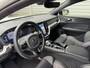 Volvo V60 T6 Plug-in hybrid AWD Plus Dark / I Love Sweden uitvoering / Exterieur Styling kit / 19" Velgen / Sport stoelen /