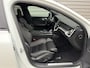 Volvo V60 T6 Plug-in hybrid AWD Plus Dark / I Love Sweden uitvoering / Exterieur Styling kit / 19" Velgen / Sport stoelen /