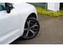 Volvo XC60 T6 AWD Plus Dark Long Range | Trekhaak | Panoramisch schuif/kanteldak | Harman Kardon | Dealer onderhouden | 360 graden camera | Elektrisch verstelbare stoelen met geheugen |