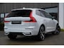 Volvo XC60 T6 AWD Plus Dark Long Range | Trekhaak | Panoramisch schuif/kanteldak | Harman Kardon | Dealer onderhouden | 360 graden camera | Elektrisch verstelbare stoelen met geheugen |